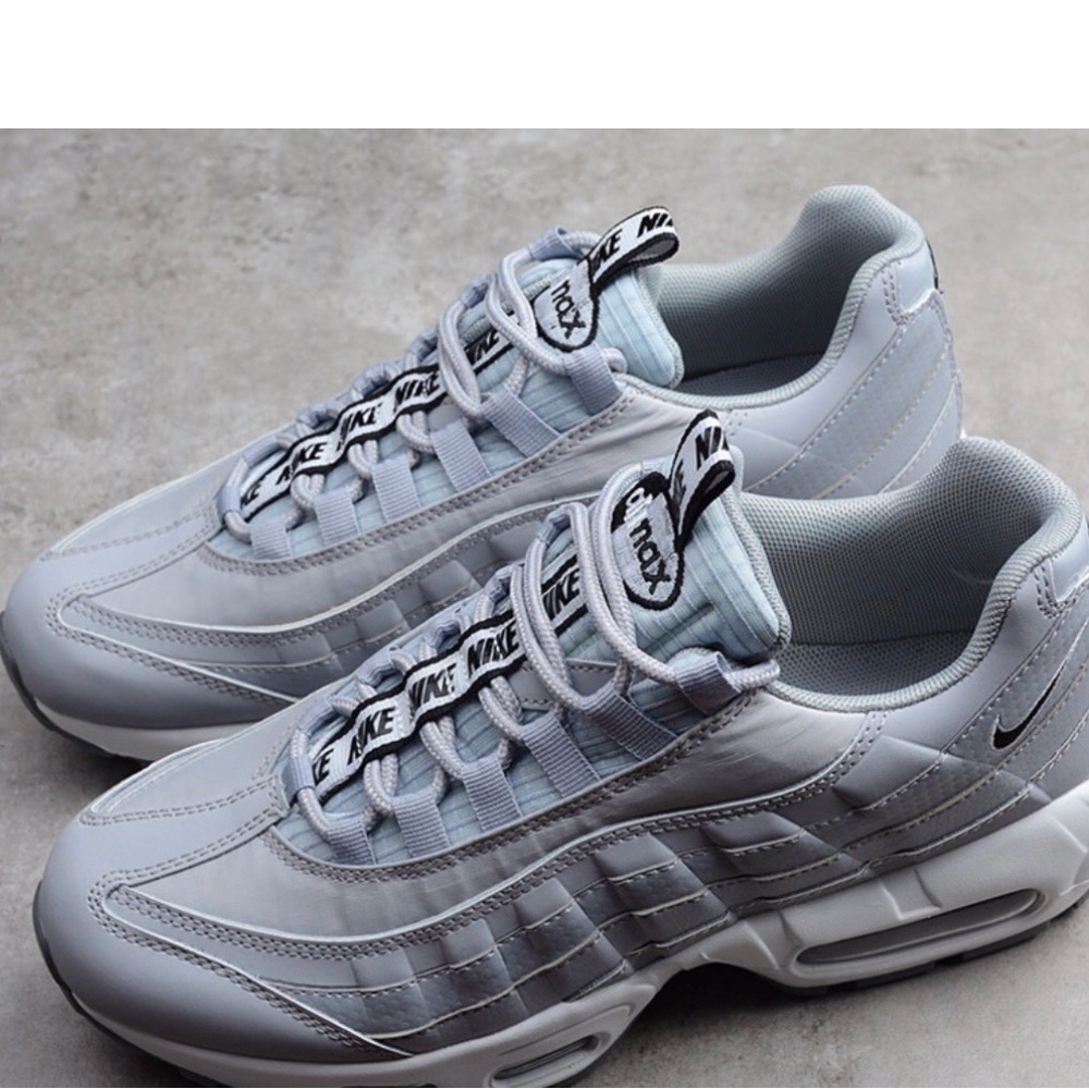 Nike Air Max 95 SE 'Pull Tab - Wolf Grey' AQ4129-001